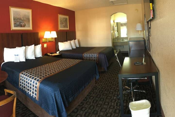 Room 9 of 36
