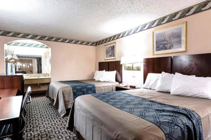Room 6 of 36